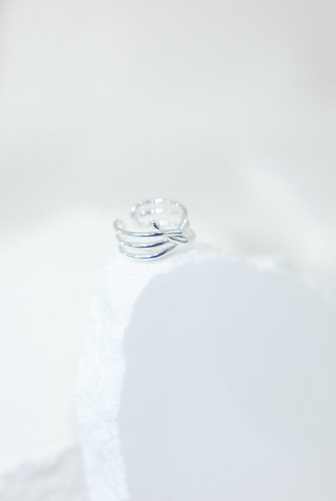 반지  多股纏繞設計 開口式 戒指 / 銀色