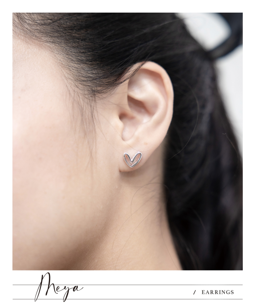 귀걸이 鏤空愛心耳環/ 銀色