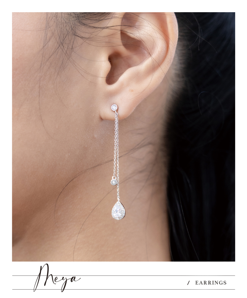 長短鏈垂墜鋯石 耳環／銀色
