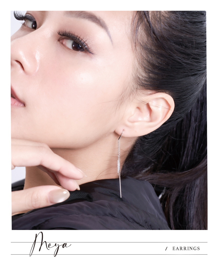 一體成型款 長條小鋯石接細圓柱 圓弧勾式耳環／銀色