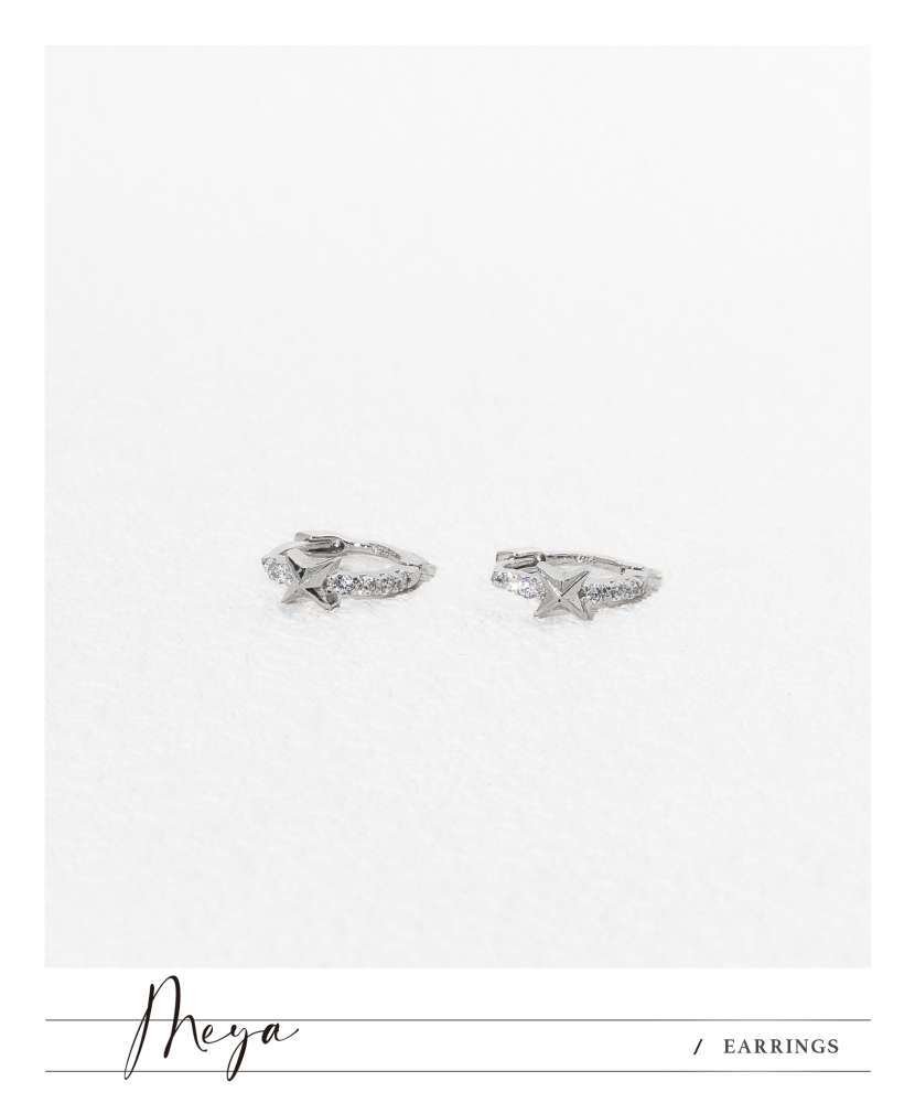 小鋯石四角星 圈型耳環／銀色