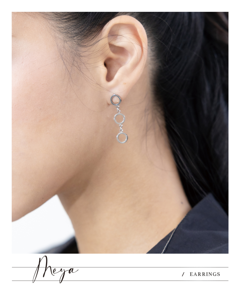 兩邊特色款 圓圈相連接細長威尼斯垂墜／銀色