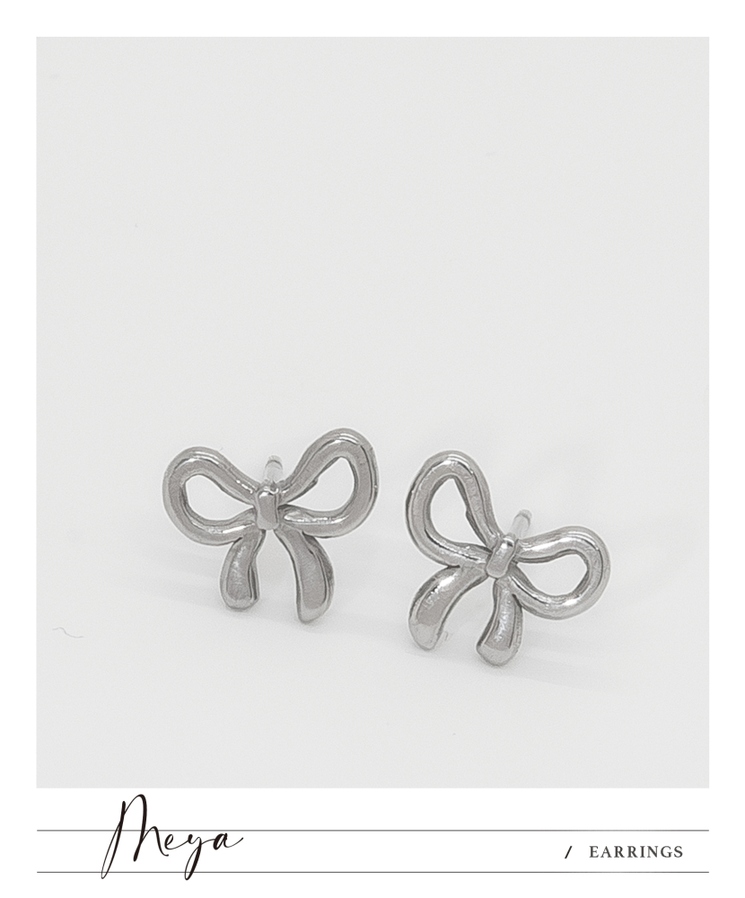小蝴蝶結 耳環／銀色
