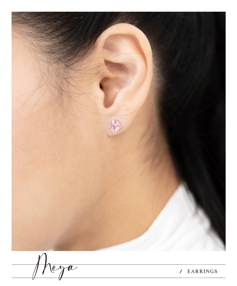 粉色方形貼耳大鋯石 耳環／粉色