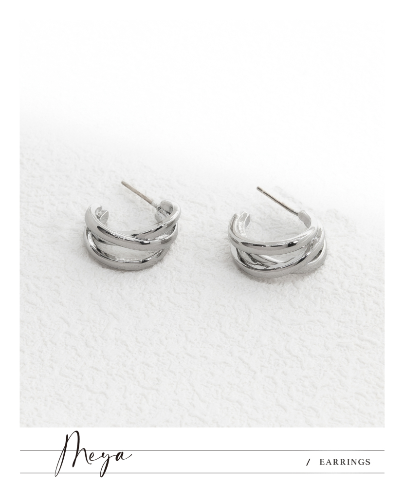 三半圓弧交錯耳環 / 銀色
