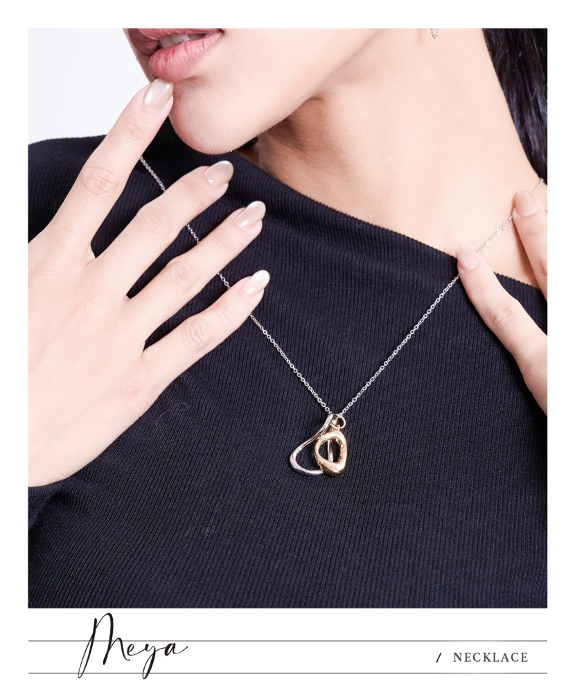 兩雙色不規則圈吊墜長項鏈 / 銀色鏈