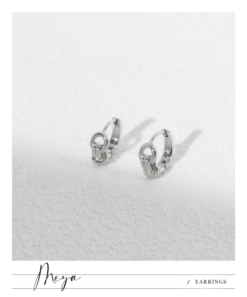 童軍結圈型耳環 / 銀色