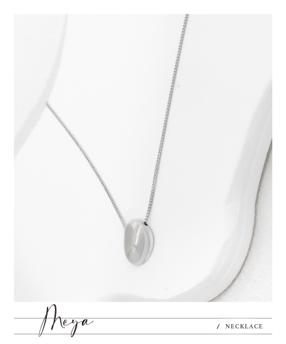 扁橢圓墜飾項鏈／銀色